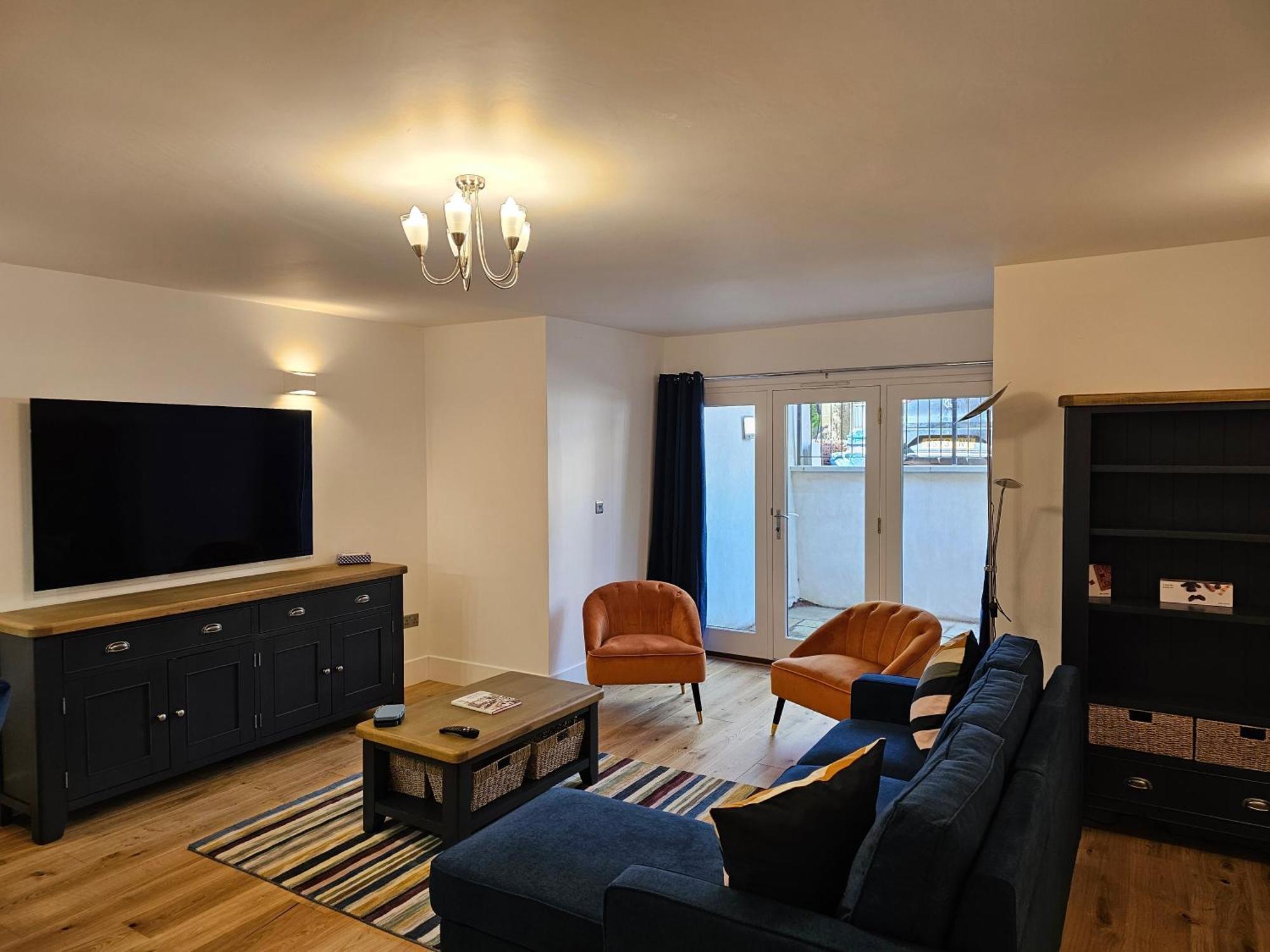 Spacious Modern 2-Bed Parking & Wi-Fi & 65"Oled 브리스틀 외부 사진