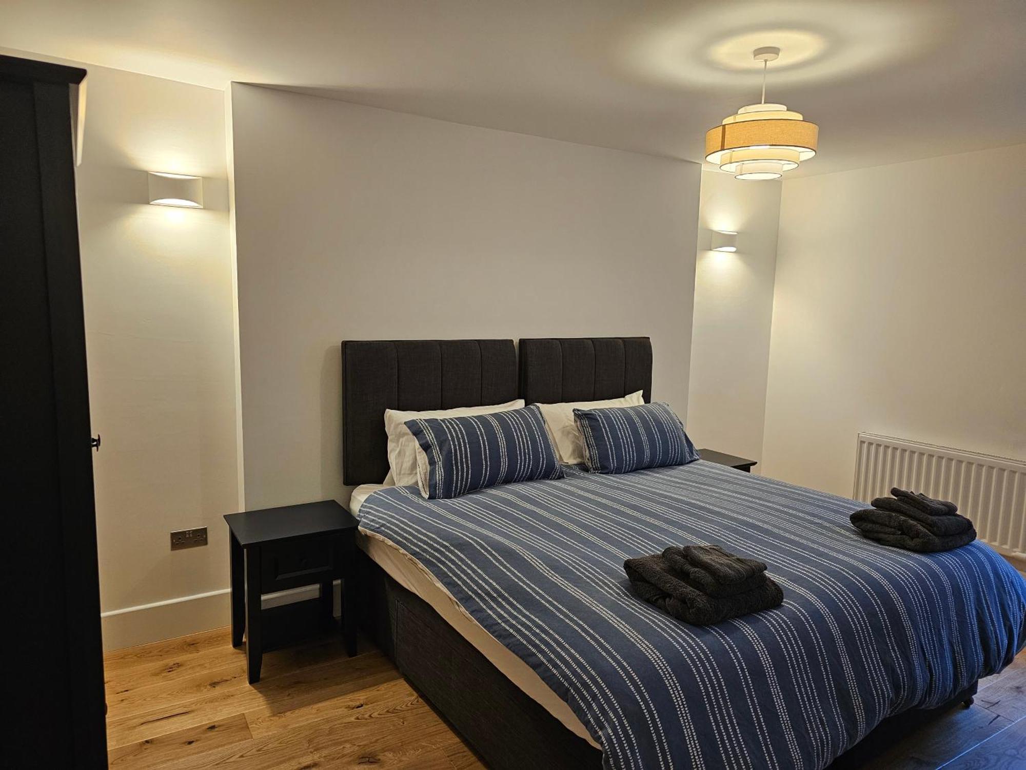 Spacious Modern 2-Bed Parking & Wi-Fi & 65"Oled 브리스틀 외부 사진